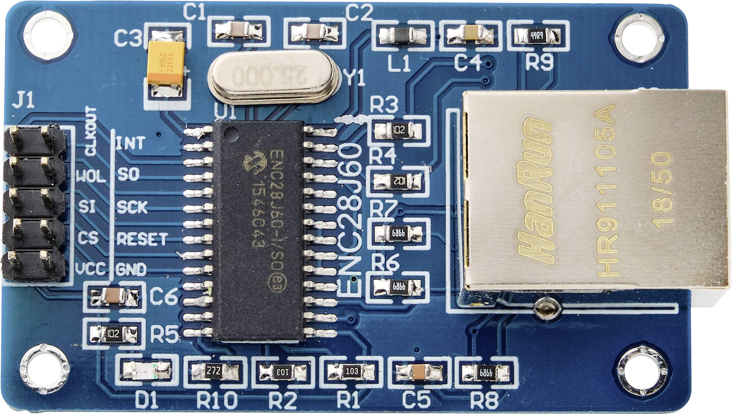 ENC28J60 Ethernet-modul med IC'er og kondensatorer på en blå printplade. Bruges til netværksforbindelser i elektroniske projekter.