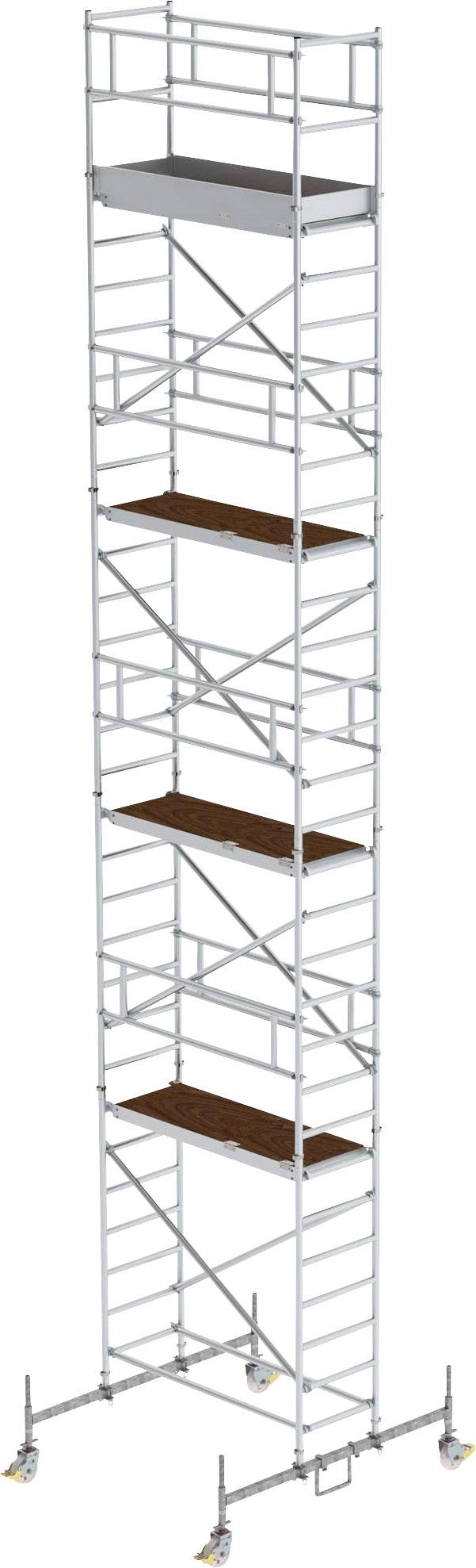 Et højt stillads med flere platforme og hjul ved basen. Det er stabilt og egnet til store højder.