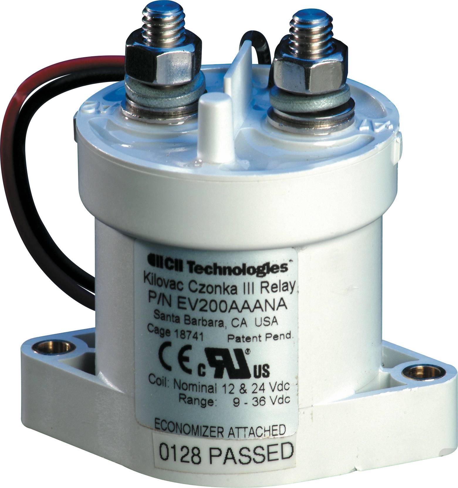 Et elektrisk relæ med to fastgørelsesskruer. Tekst på relæet: 'Kilovac Czonka III Relay' og 'P/N EV200AACANA'.