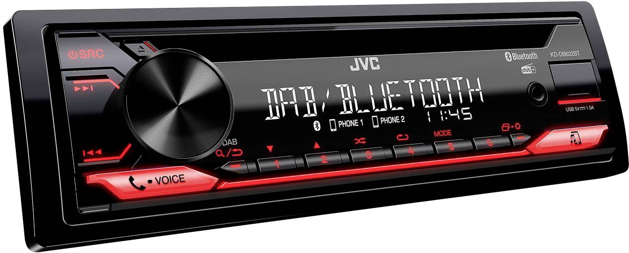 Et bilradio fra JVC med Bluetooth-funktion, rød belysning og displayvisning for DAB, klokkeslæt og forbindelsesstatus.