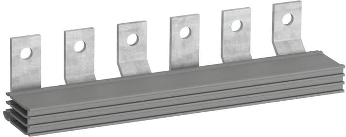 Metalstribe med seks vertikale flapper, hver forsynet med et hul, monteret på en vandret base. Funktionen er uklar.