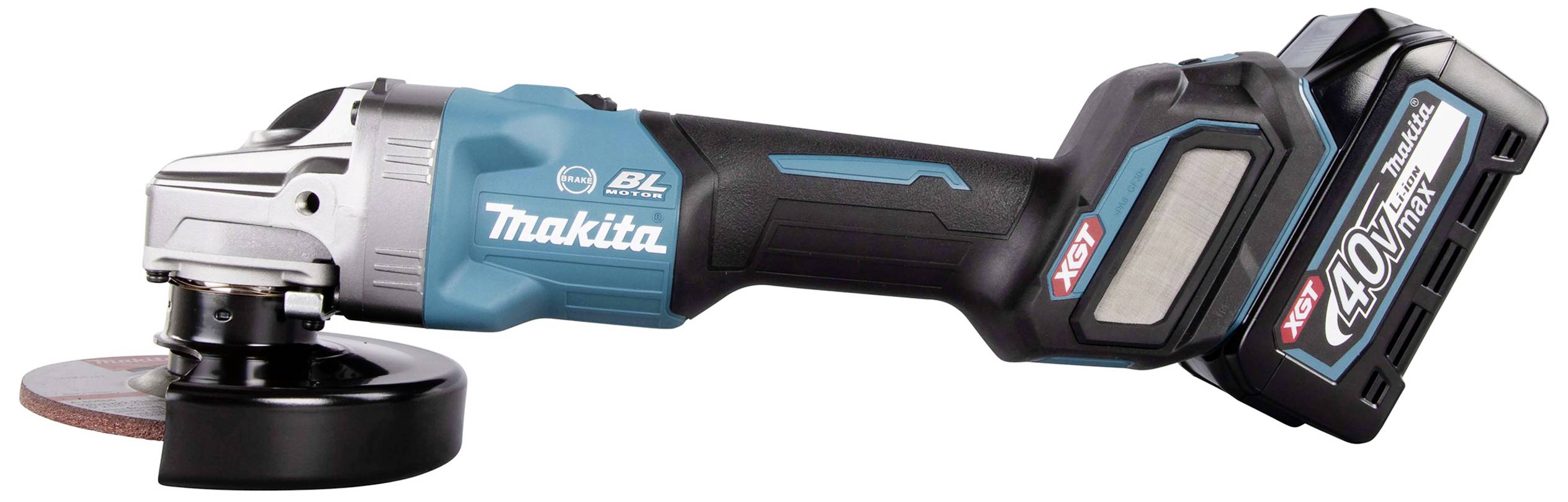 Akku-drevet vinkelsliber med blå-sort kabinet og slibeskive. Varemærke og modelnummer trykt på.