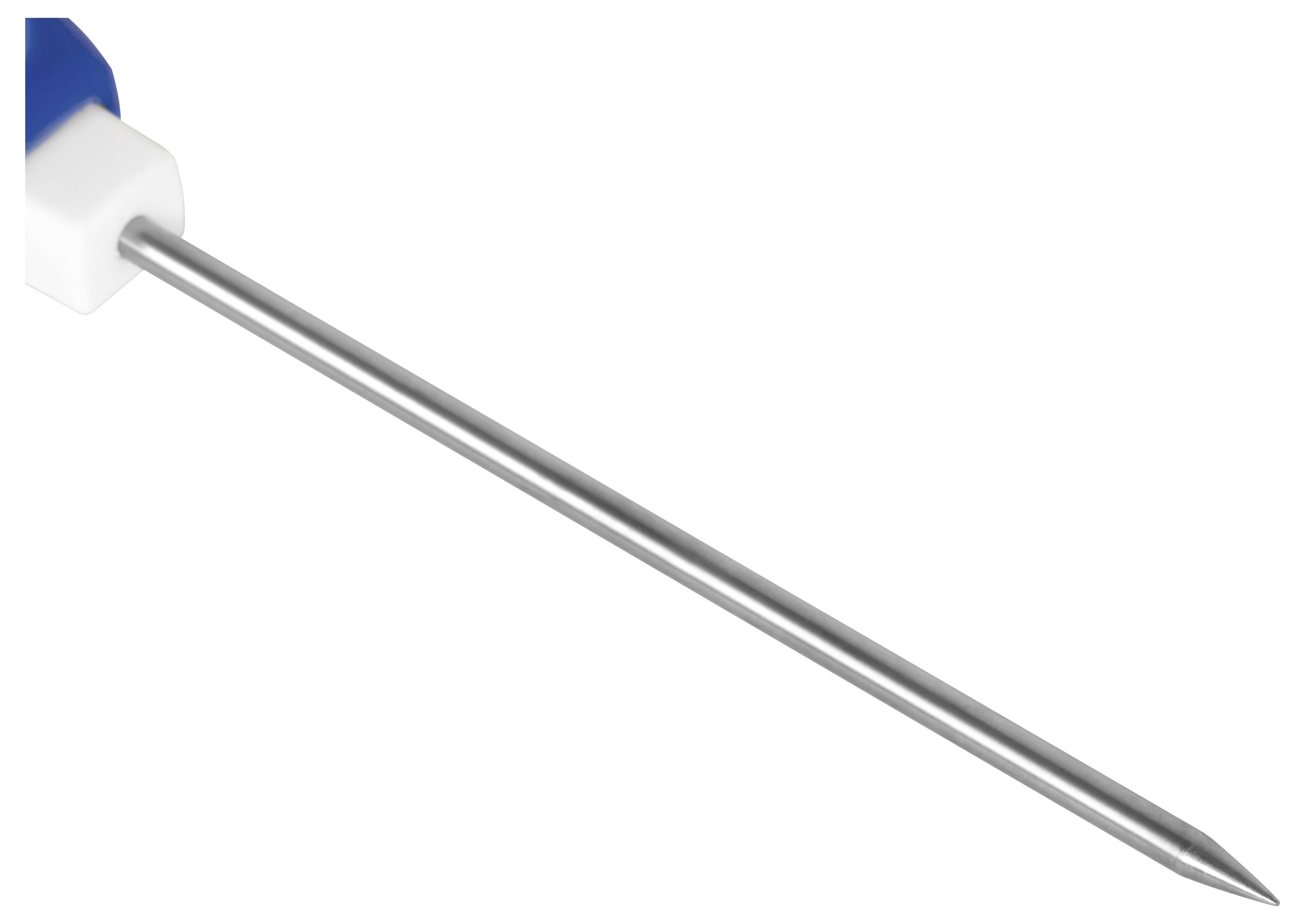 Nærbillede af en metallisk nål eller pin med en spids spids på hvid baggrund, fastgjort til et blåt og hvidt plastik hoved.