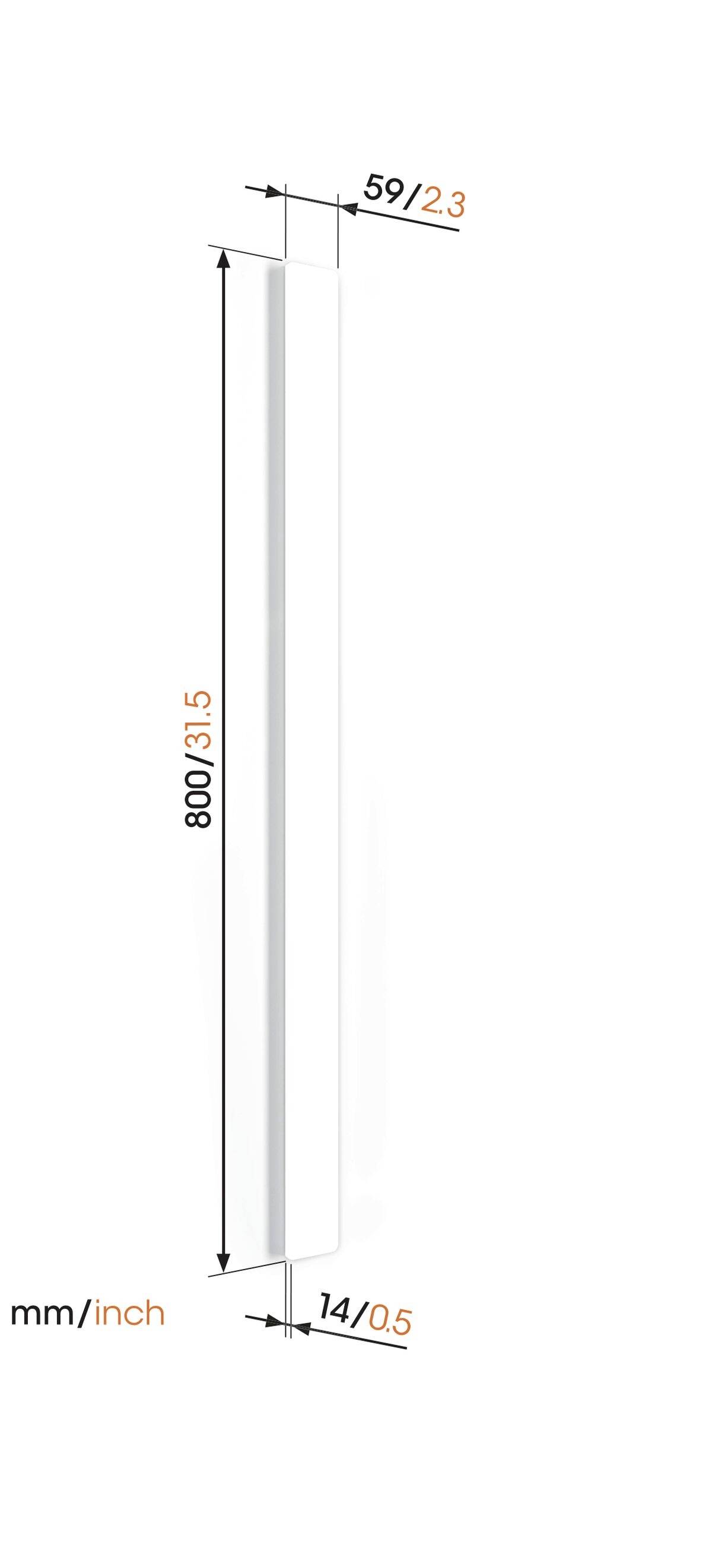 Hvid stang med følgende mål: Højde 800 mm (31,5 tommer), bredde 59 mm (2,3 tommer), dybde 14 mm (0,5 tommer).