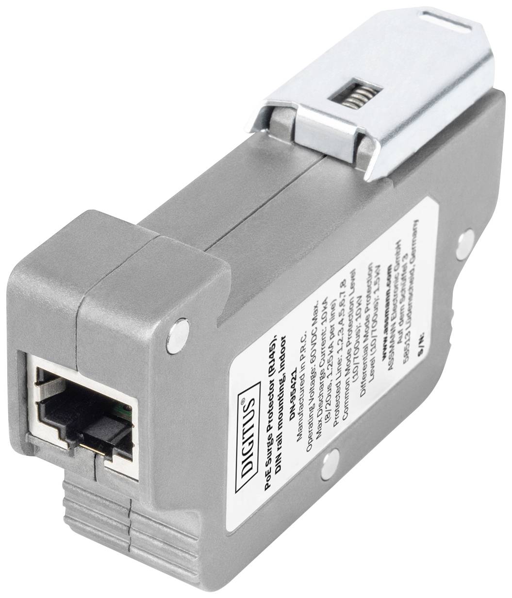 En RJ45 gennemgangsadapter i grå farve med en sølvfarvet klamme øverst og en etiket på siden.