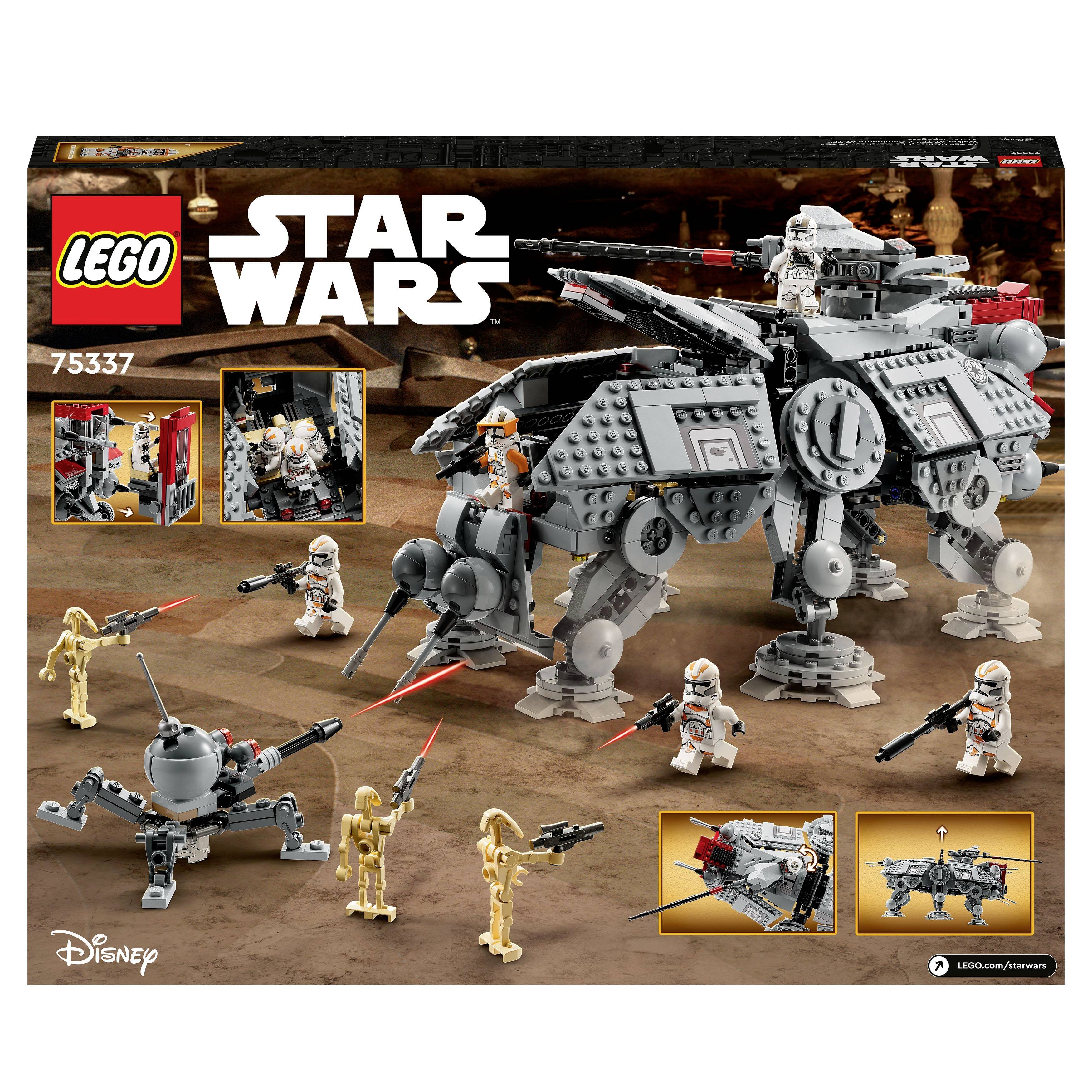 LEGO Star Wars sæt 75337 med en AT-TE Walker og flere minifigurer, herunder klontropper og droider, i en kampscene.