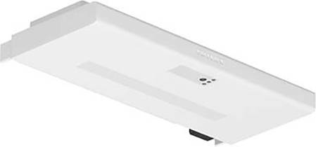 Flad hvid enhed, muligvis et elektronisk husholdningsapparat eller tilbehør, med minimalistisk design og uden synlige betjeningsorganer.