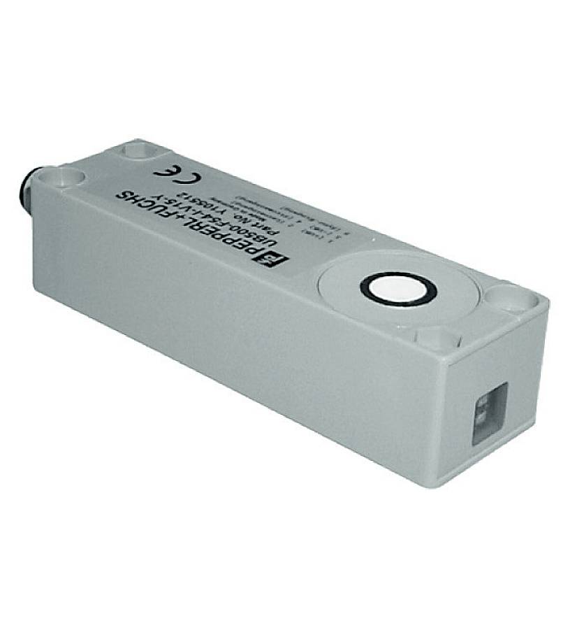 Grå cylindrisk sensor fra IFM Electronic, model OGP-DPKG/IO/US, med CE-mærkning, egnet til industrielle anvendelser.