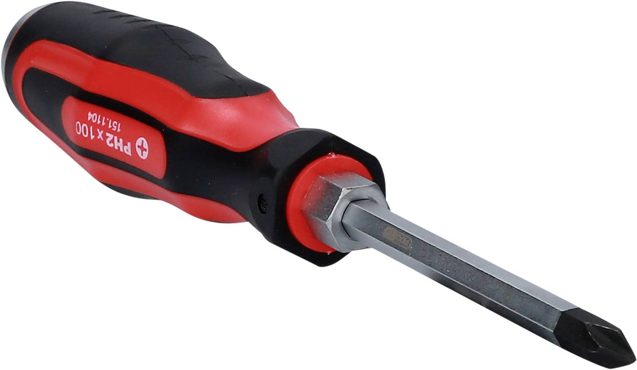 En rød-sort kryds-skruetrækker med ergonomisk greb og metalspids, vist i en skæv vinkel og let på skrå.