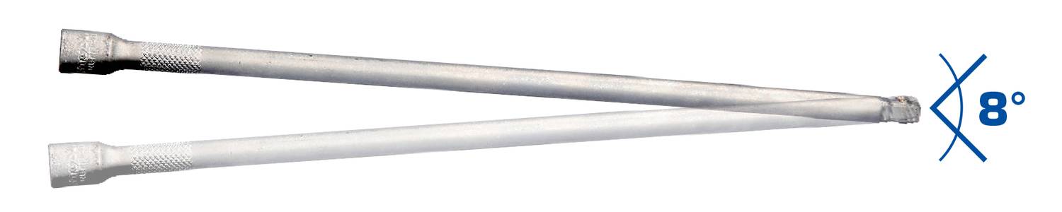 Et sølvfarvet værktøj med et håndtag er vinklet 8 grader.
