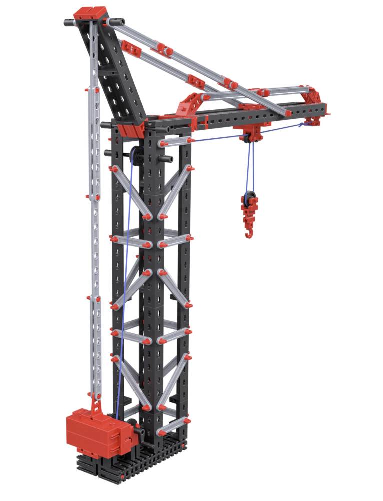 Lego-kranemodel i rød, sort og grå, viser et detaljeret bygningsværk med kranarm og taljeblok.
