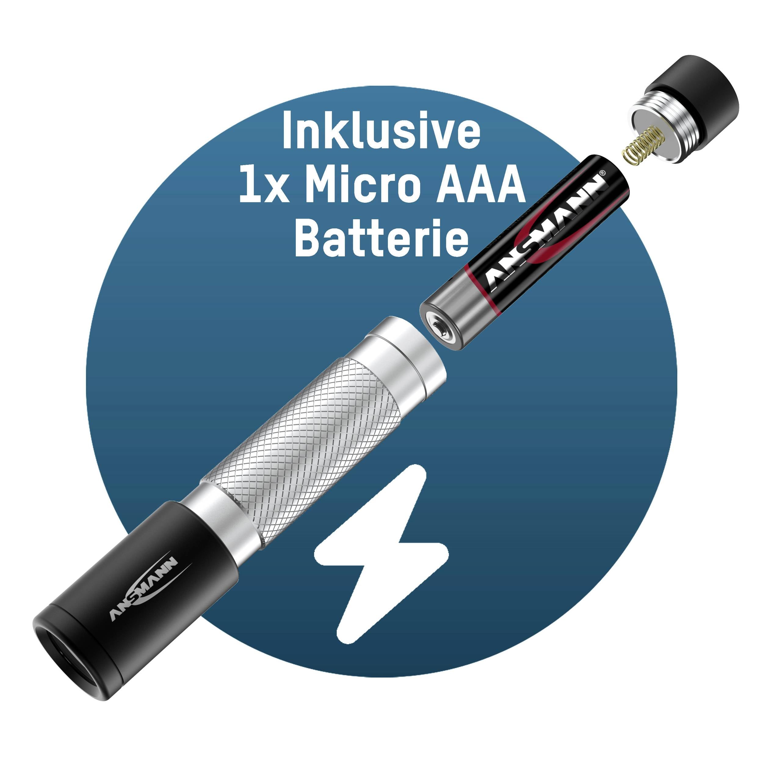 Her er oversættelsen til dansk:<br><br>'Lommelygte' med udtaget batteri. Teksten lyder: 'Inklusiv 1x Micro AAA batteri'.