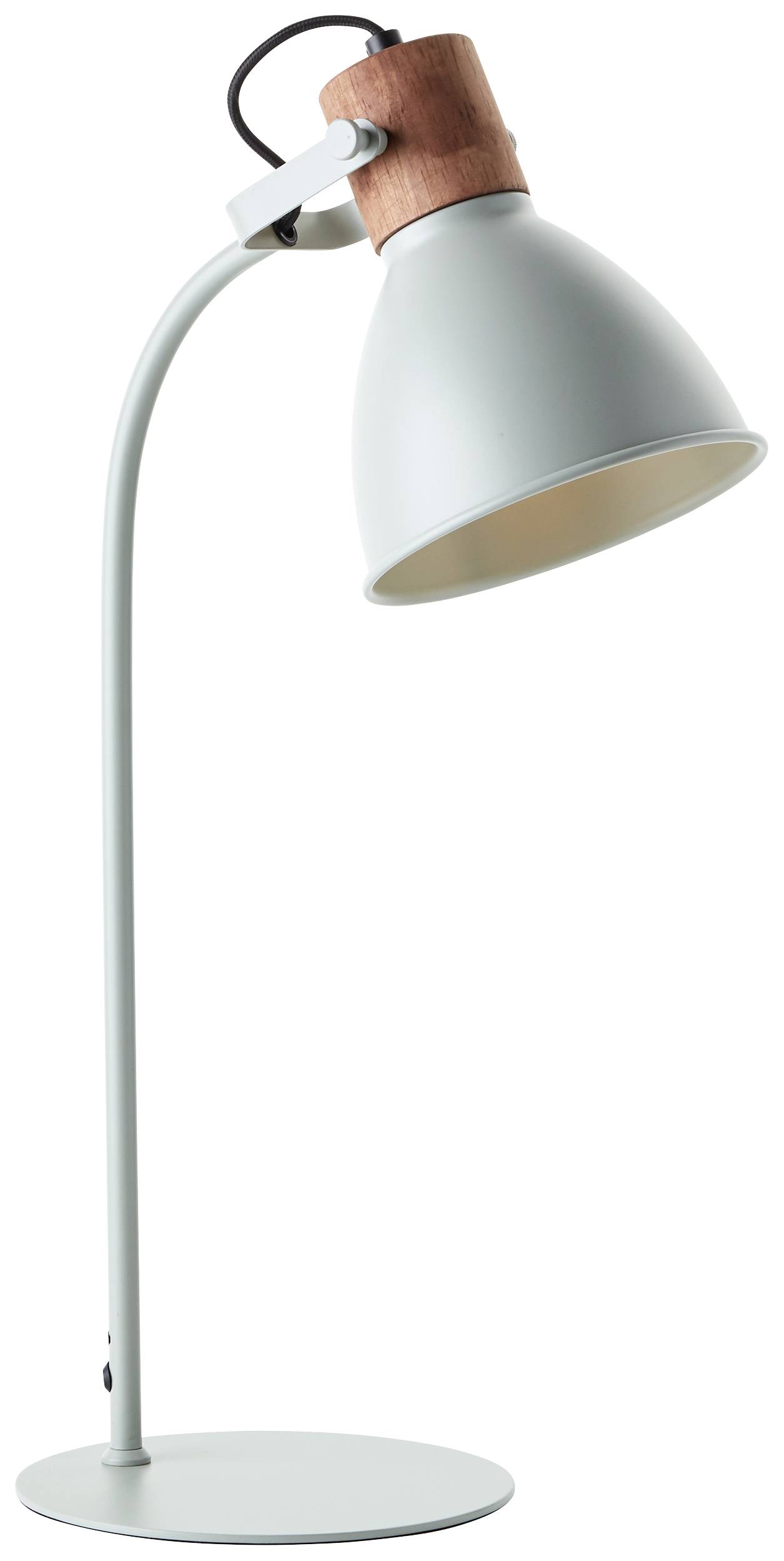 Moderne, minimalistisk bordlampe i metal med trædetalje ved halsen, tændt. Bøjet arm, rund base.