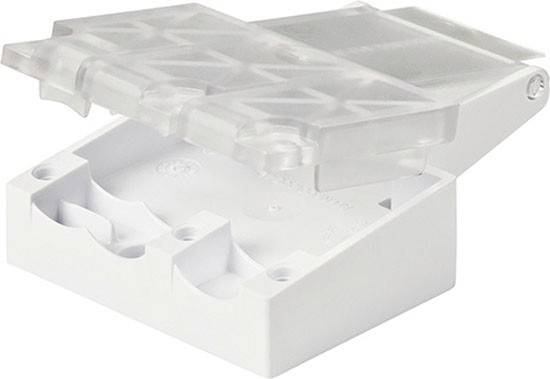 Et hvidt plastikkabinet med en transparent låge, egnet til elektriske installationer eller afbryderdæksler.