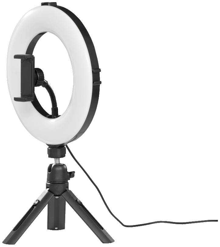 Et stativ med et rundt ringlight, som forsynes med strøm via et kabel. Perfekt til foto- eller videooptagelser indendørs.