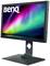 En BenQ-skærm viser et farverigt billede af et nordlys.
