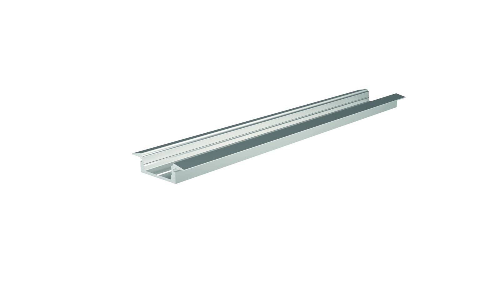 En sølvfarvet aluminiumsprofil med sporkanal, egnet til møbel-, bygnings- eller industrimontage, på hvid baggrund.