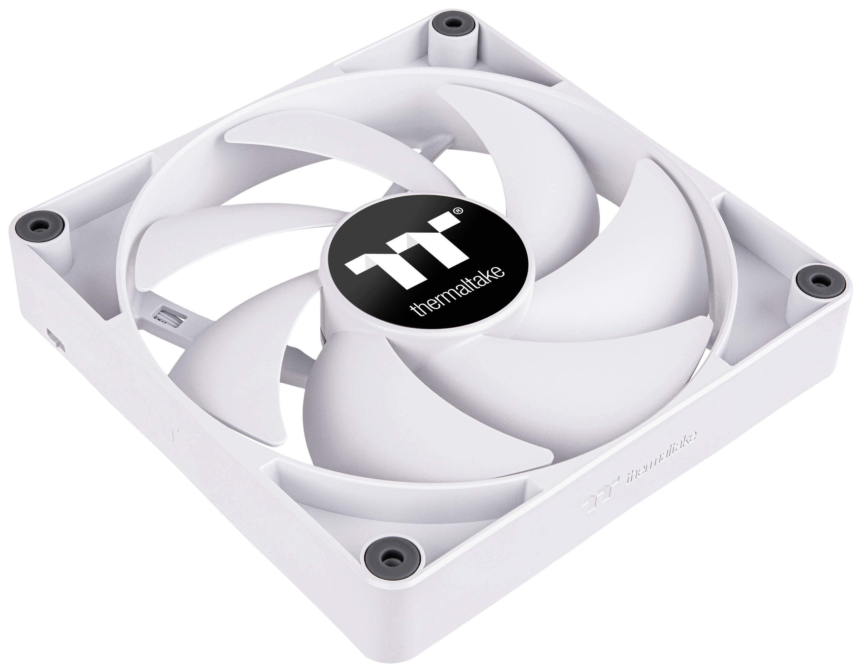 En hvid computerkøler med 'Thermaltake'-logoet på navet, firkantet form, egnet til installation i pc-kabinetter.