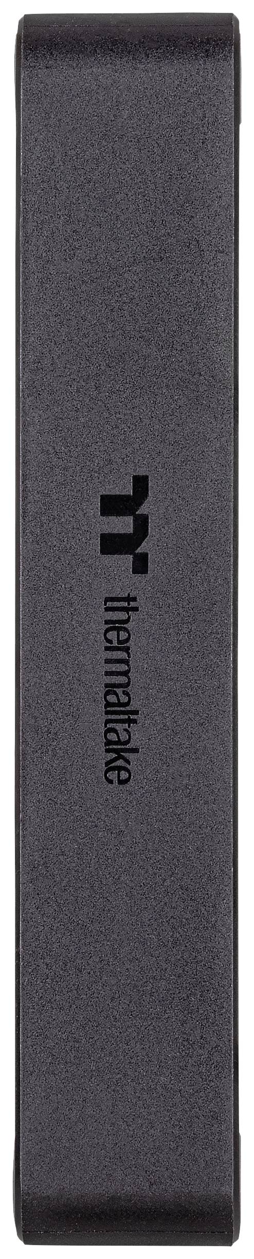 Sort elektronisk enhed med Thermaltake-logoet på forsiden.