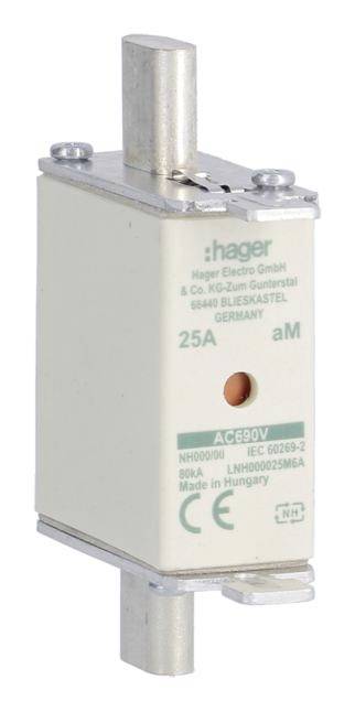 'Sikring fra Hager, 25A, 690V, modelnummer NH000GU2, fremstillet i Ungarn, virksomhedens logo og betegnelse vist.'