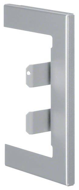 En rektangulær, metallisk holder med åbninger, egnet til montering af elektroniske enheder i et skabssystem til elektrisk udstyr.