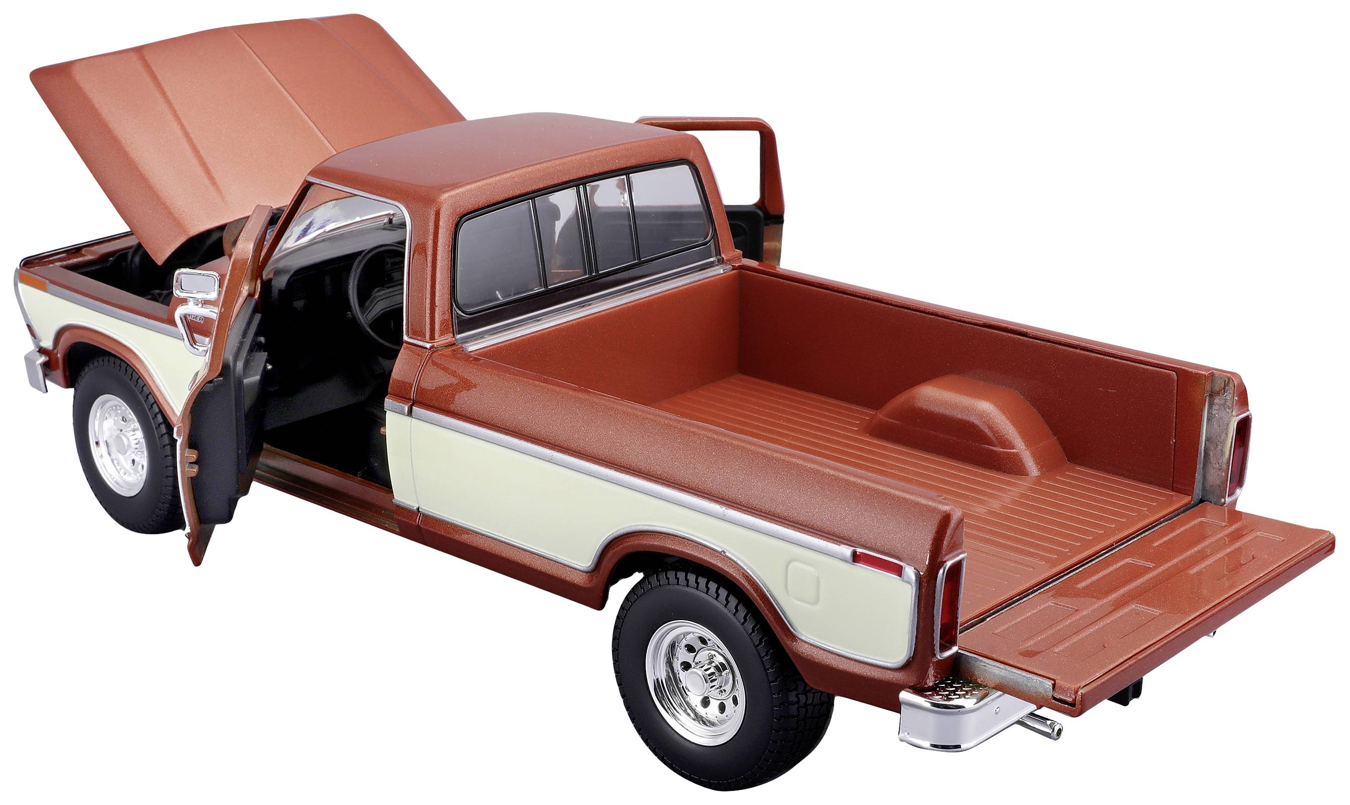 Lille model af en vintage-pickup truck med åben motorhjelm, førerdør og bagklap, viser detaljer på ladet.