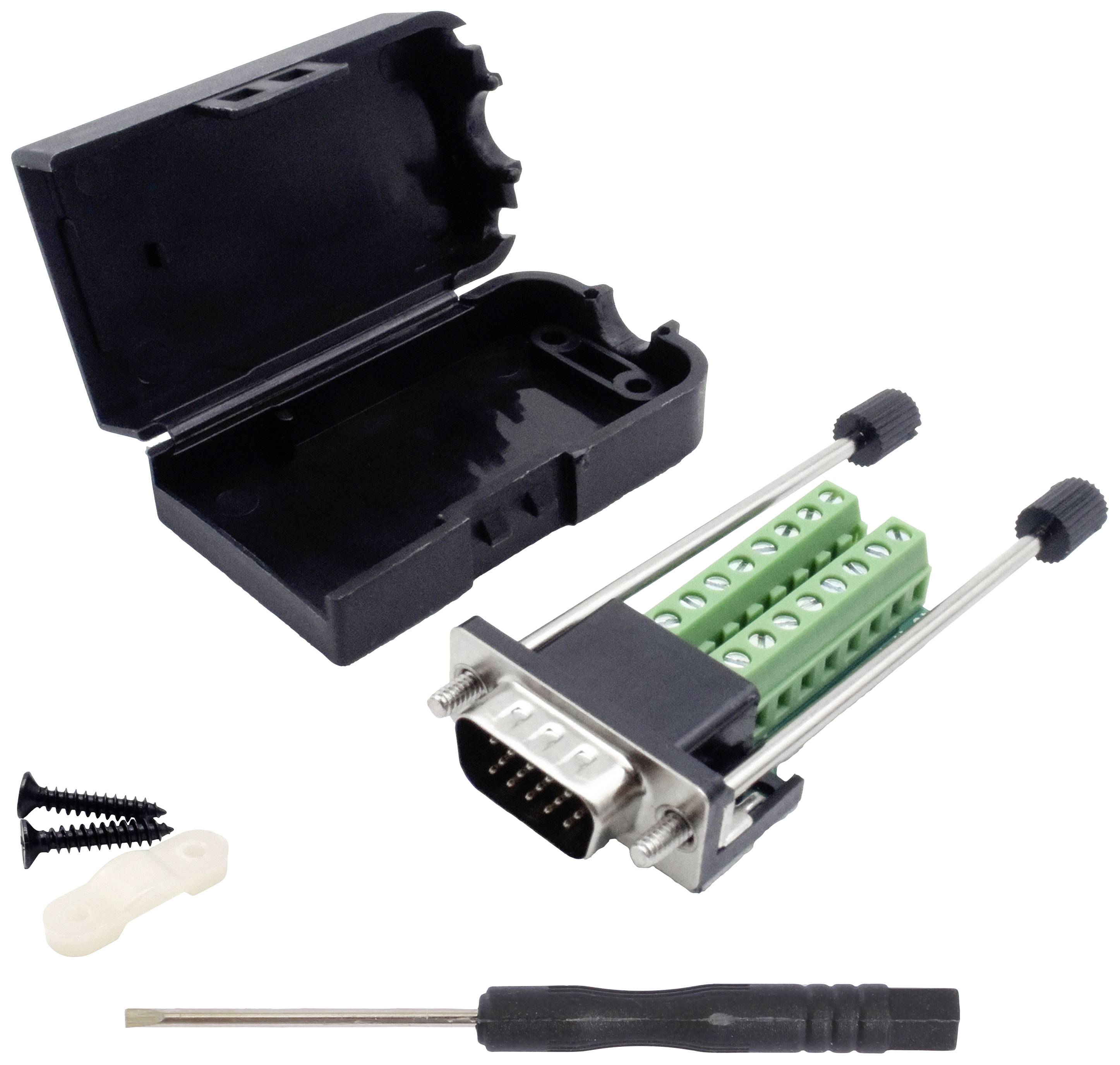 Et åbent sort kabinet med en grøn adapter, skruer og en skruetrækker. Adapteren har ni ben.