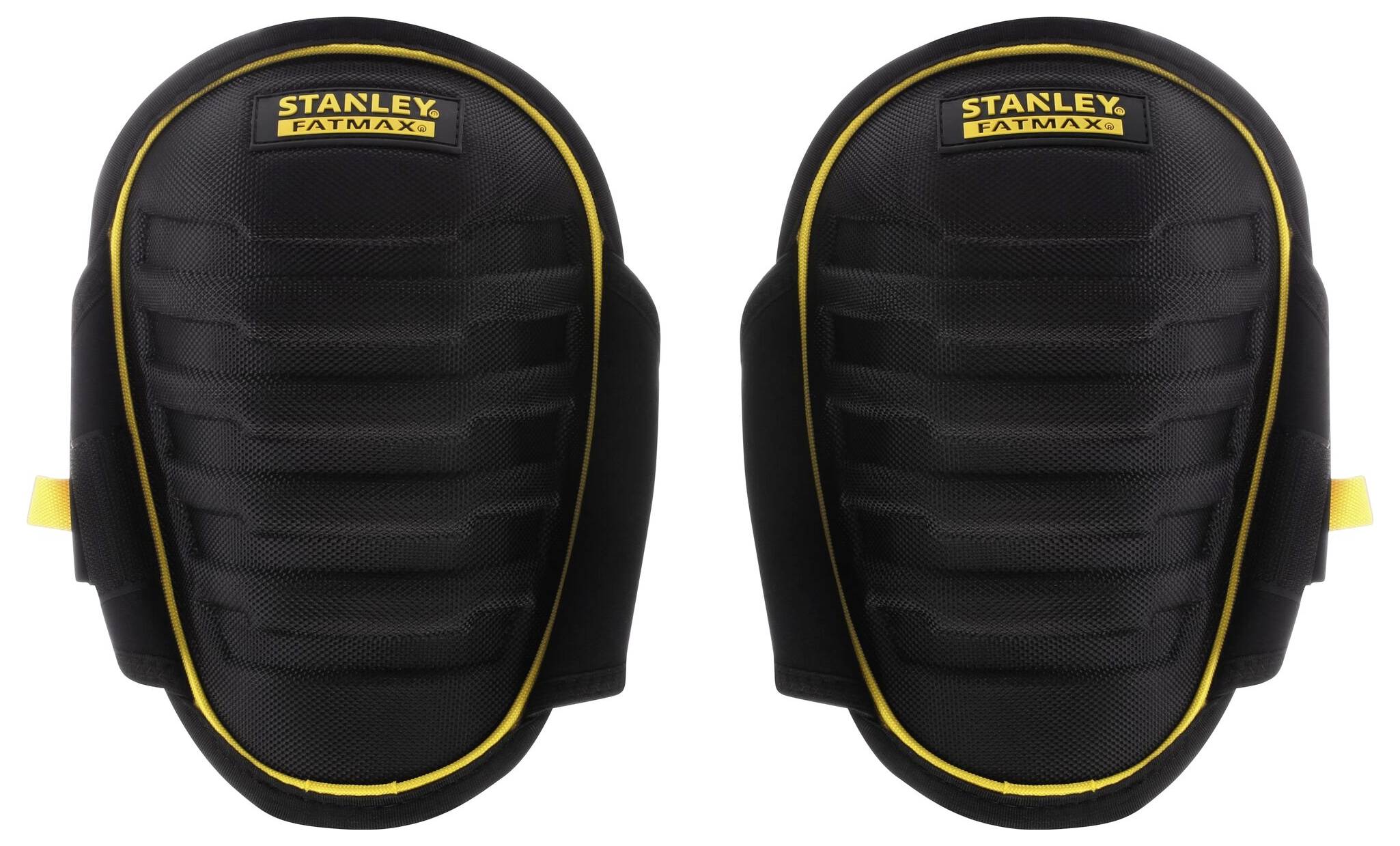Sorte Stanley FatMax knæbeskyttere med gule accenter, til arbejdsbeskyttelse og komfort ved knælende aktiviteter.