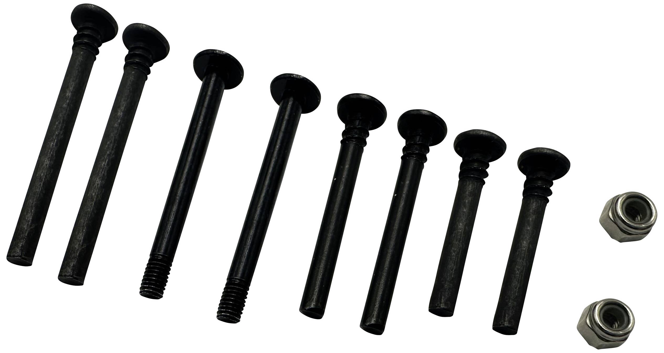 Otte sorte skruer i to størrelser, placeret systematisk ved siden af hinanden, med to sølvfarvede møtrikker til højre på en hvid baggrund.