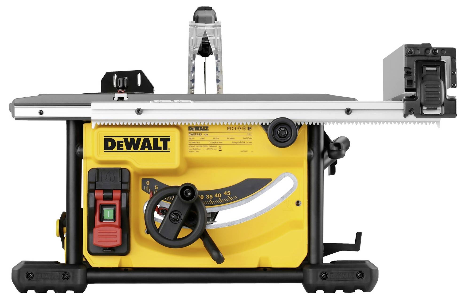 En gul bordrundsav fra mærket DeWalt, set forfra. Synlige betjeningselementer omfatter en tænd/sluk-kontakt og et vinkeljusteringshjul.