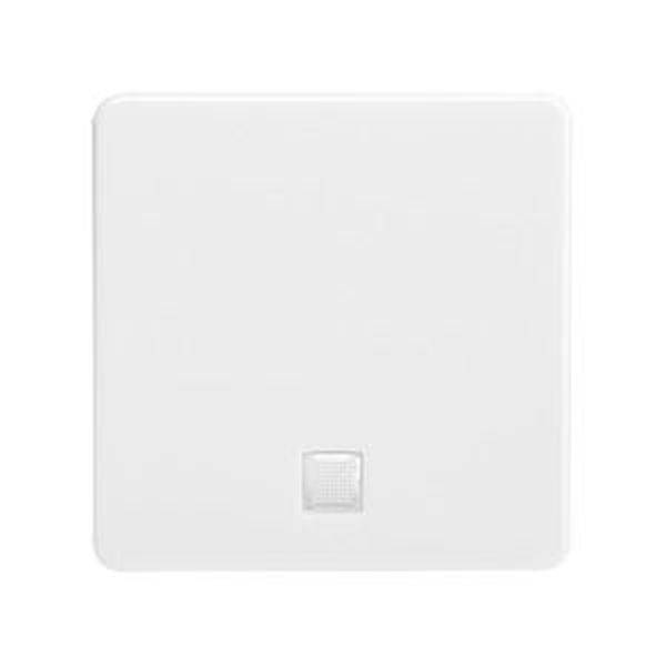 En firkantet, hvid kontakt med en lille grå switch i midten, monteret på en hvid væg.