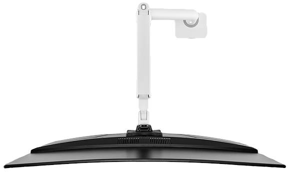 En hvid monitorarm holder en sort skærm, der er let vippet nedad. Ideel til ergonomisk skærmplacering.