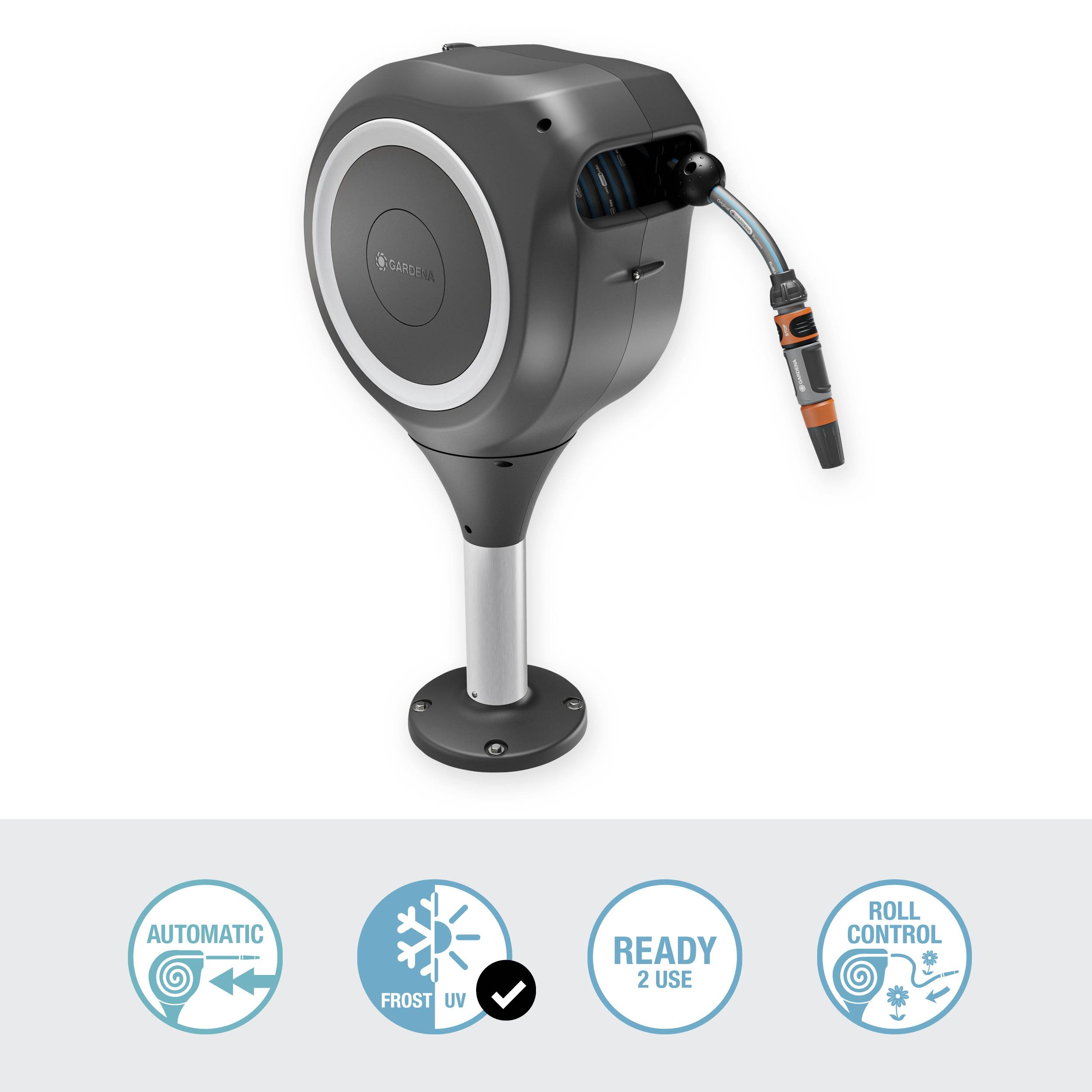En sort automatisk slangespole med grå fod. Symboler forneden viser funktioner: automatisk oprulning, UV-beskyttelse, driftsklar og rullekontrrol.
