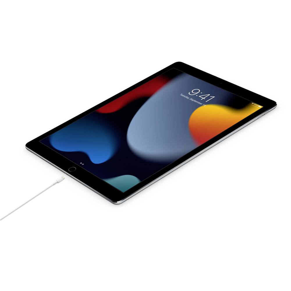 Et tablet med tændt skærm viser klokkeslættet '9:41'. Et opladningskabel er tilsluttet.