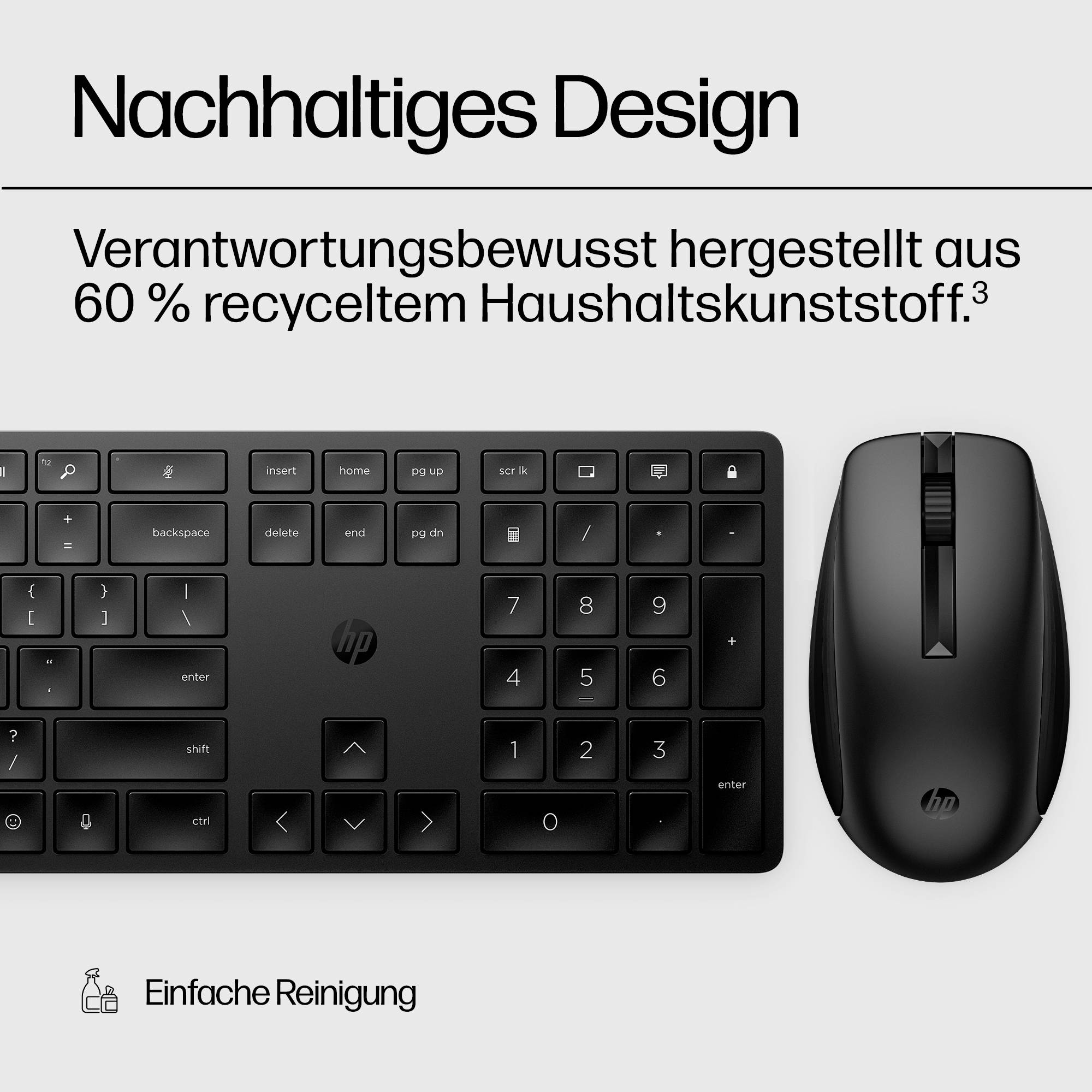 Sort tastatur og mus med tekst: 'Bæredygtigt design, fremstillet af 60% genanvendt husholdningsplast.'