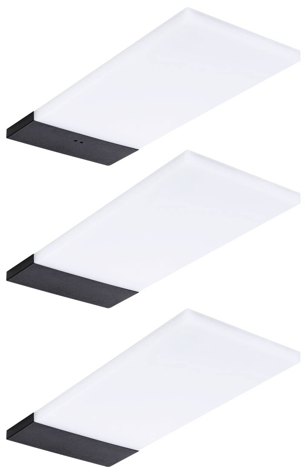 Tre flade, rektangulære LED-loftslamper med sort base og hvid lysoverflade, arrangeret diagonalt.