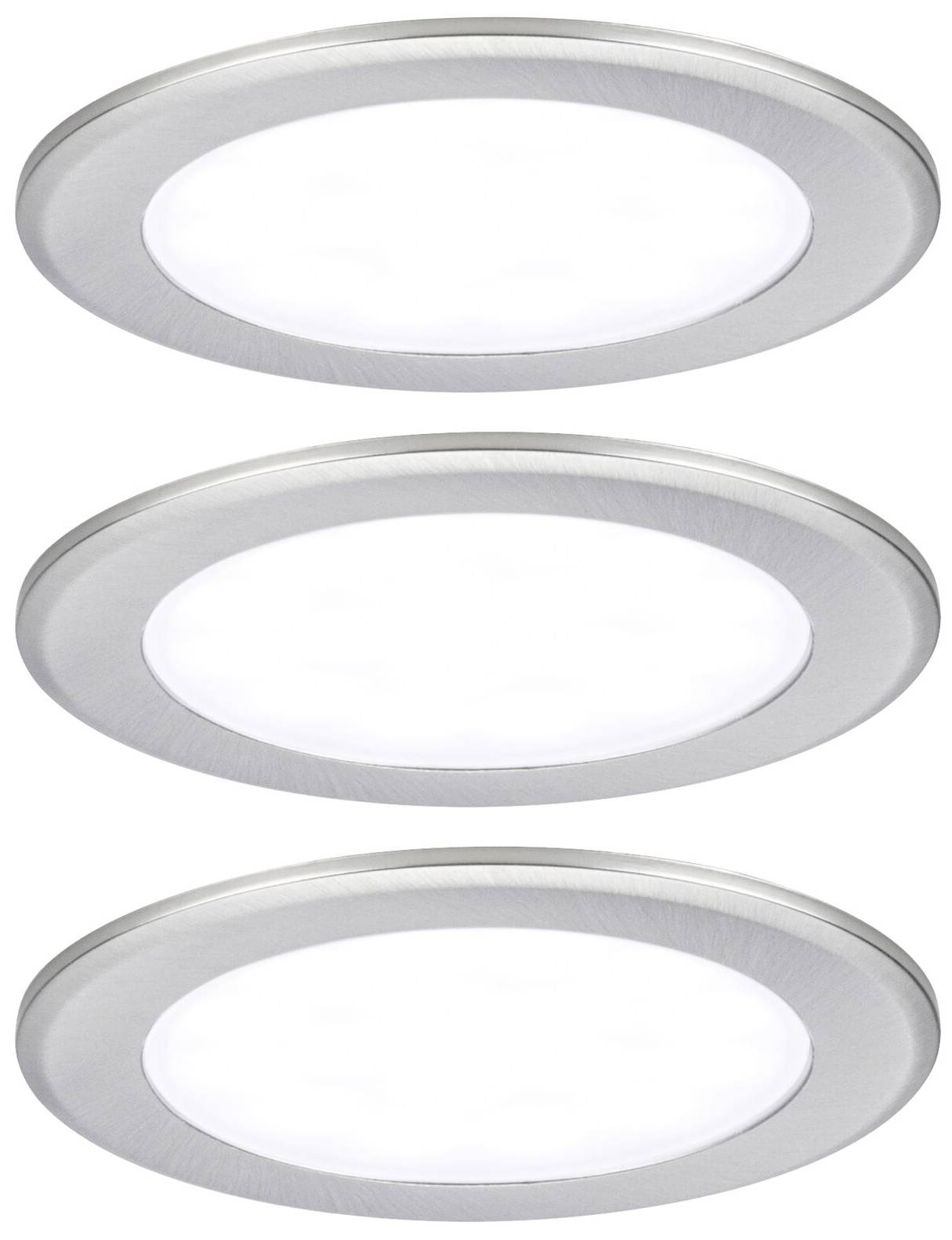Tre runde, sølvfarvede loftslamper med fladt design og lysstærke LED-paneler. Perfekt til moderne rumbelysning.