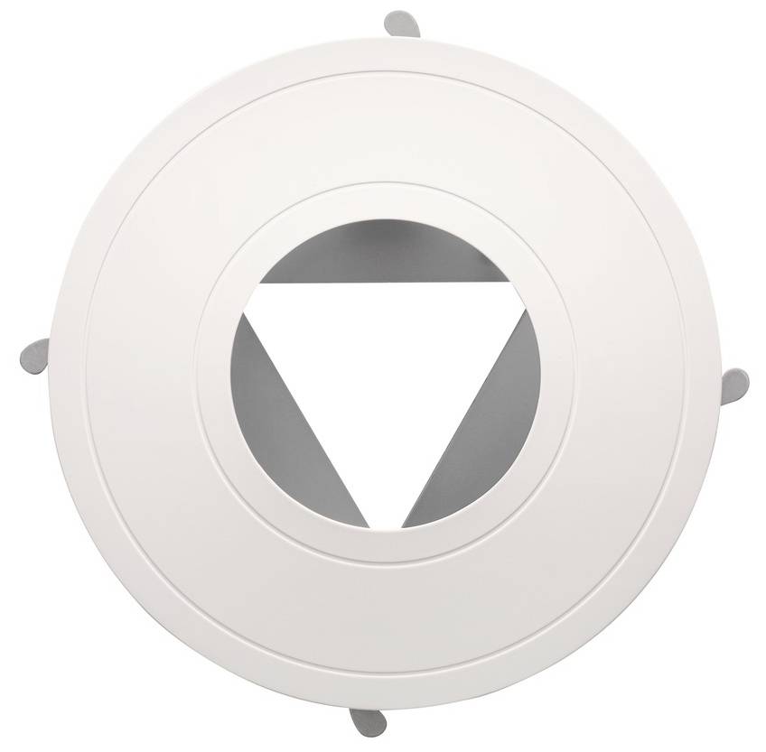Rund, hvid røgdetektor med centralt trekantet design, monteret i loftet. Sikkerheds- og brandbeskyttelsesudstyr.