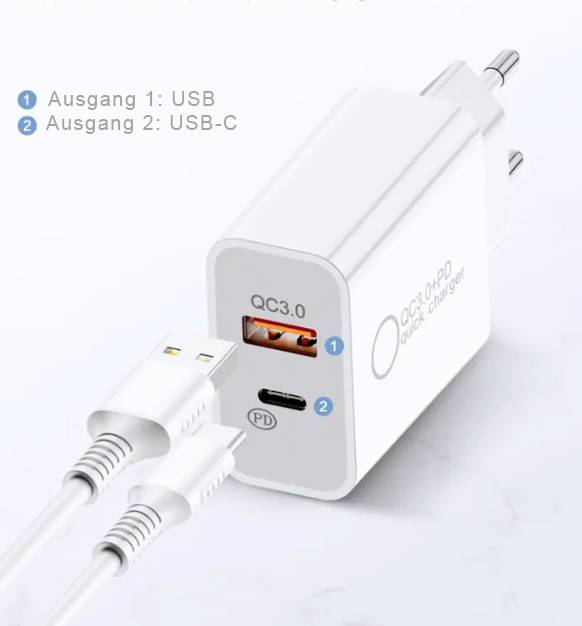 Et hvidt vægoplader med to stik: Udgang 1 er USB, udgang 2 er USB-C. På enheden står der 'QC3.0 optimal opladning'.