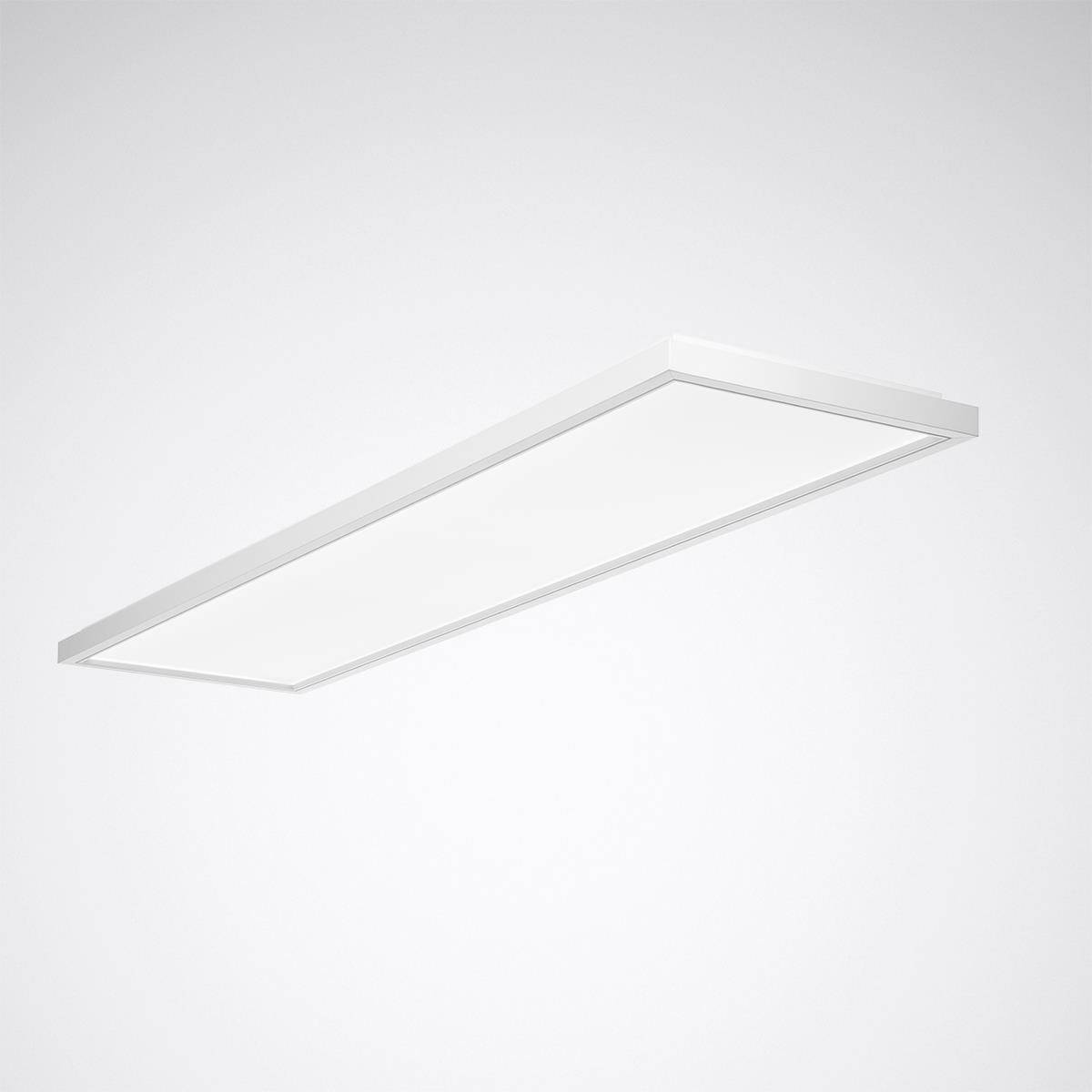 Rektangulær LED-loftslampe i hvid farve, monteret på en hvid loftsoverflade, giver ensartet, kraftig belysning.