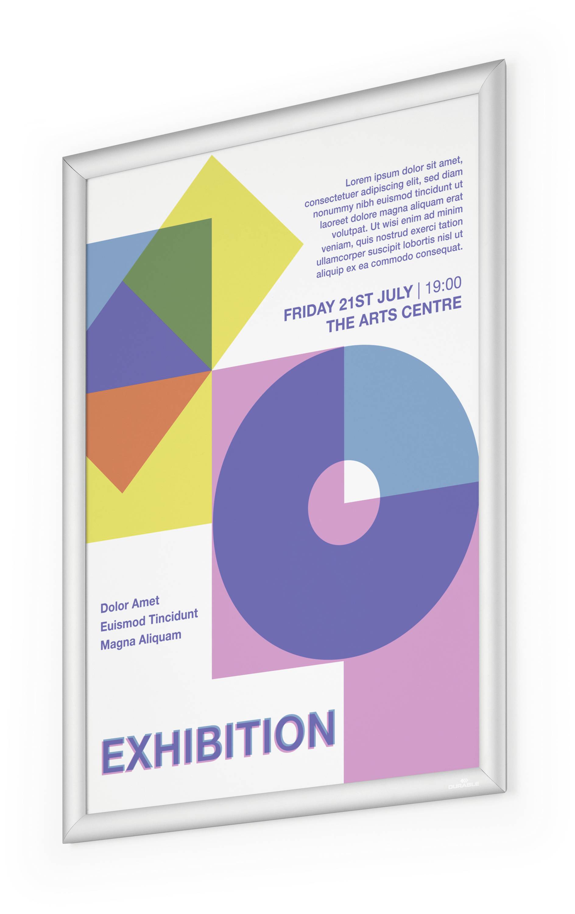 Plakat for en udstilling med geometriske mønstre i farverige nuancer<br>Fredag, 21. juli, kl. 19:00<br>Kunstcentret