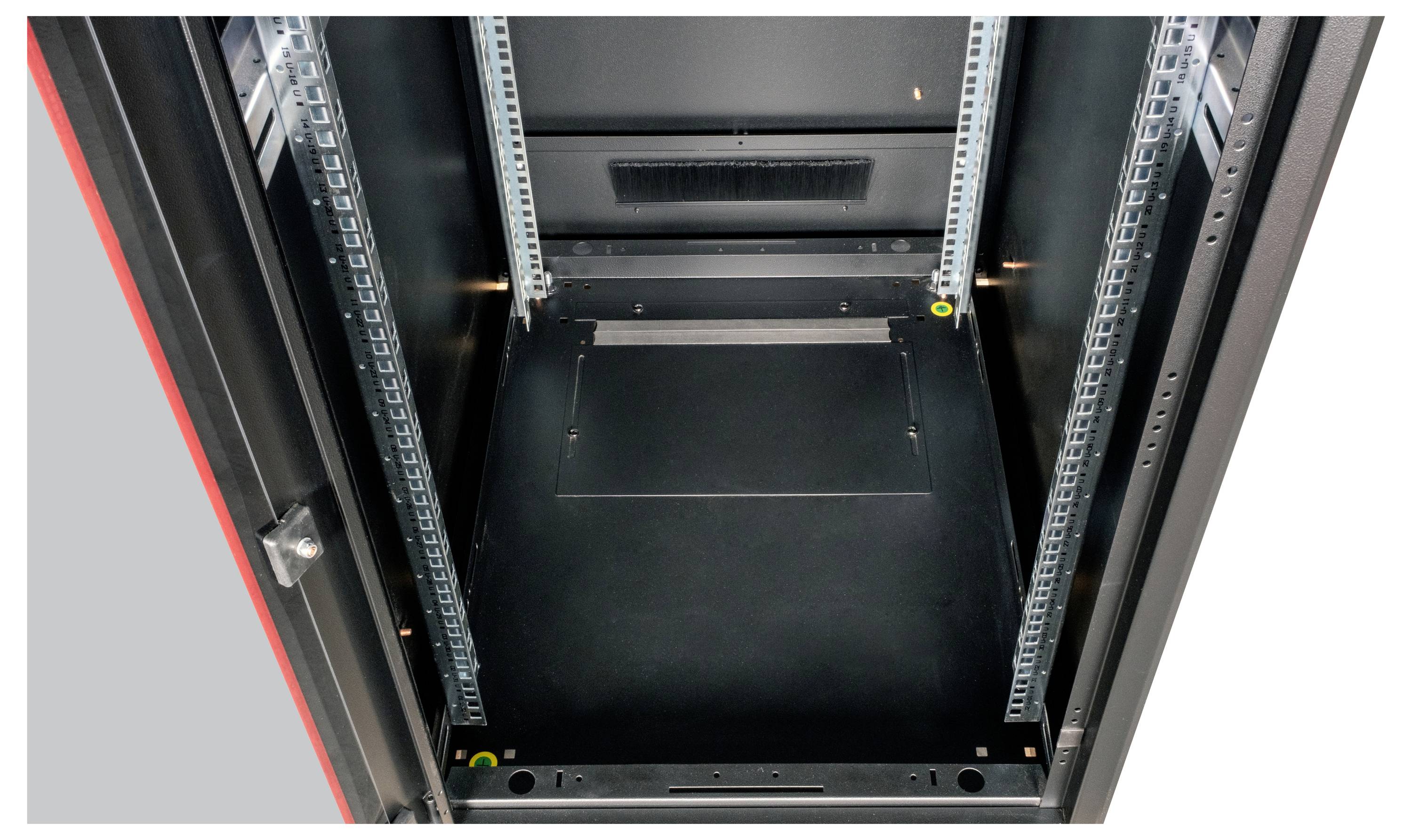Et tomt, sort server-rack-skab med åbne døre, klar til installation af netværksudstyr eller servere.