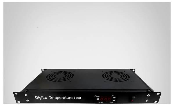 nVent HOFFMAN UVT4554 UVT4554 Opbevaringsrum Ventilation (L x B x H) 670 x 4.83 x 445 mm  Hvid 1 stk Single