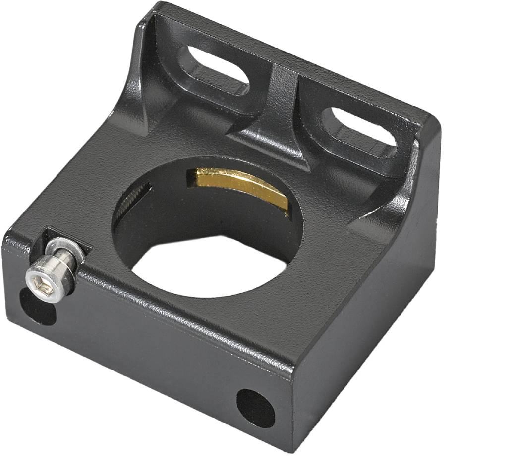 Metalholder med to skruehuller øverst og en rund åbning i midten, på sort baggrund.