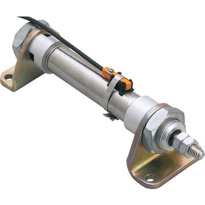 En sølvfarvet pneumatisk cylinder med to monterede vinkler på sort baggrund.