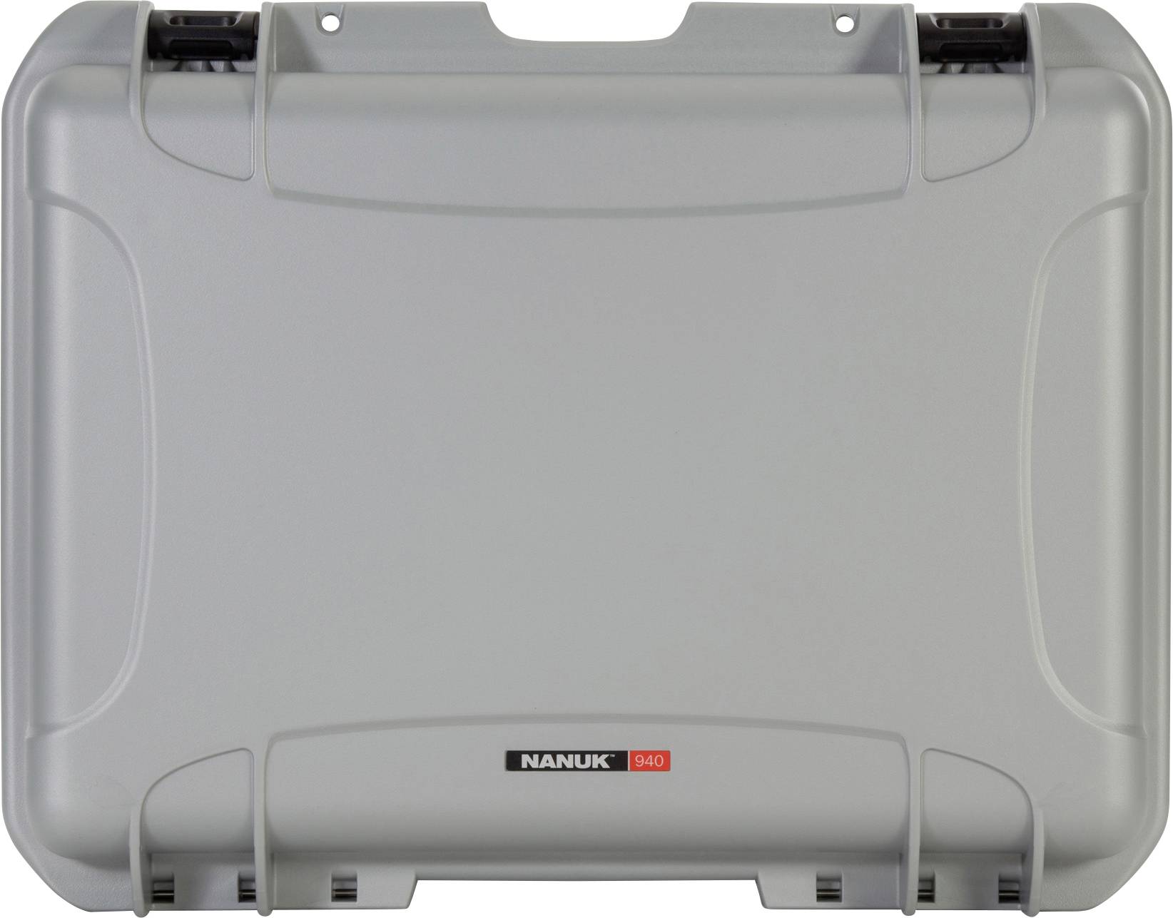 En grå, robust kuffert fra mærket Nanuk, model 940, til sikker transport af følsom udstyr.