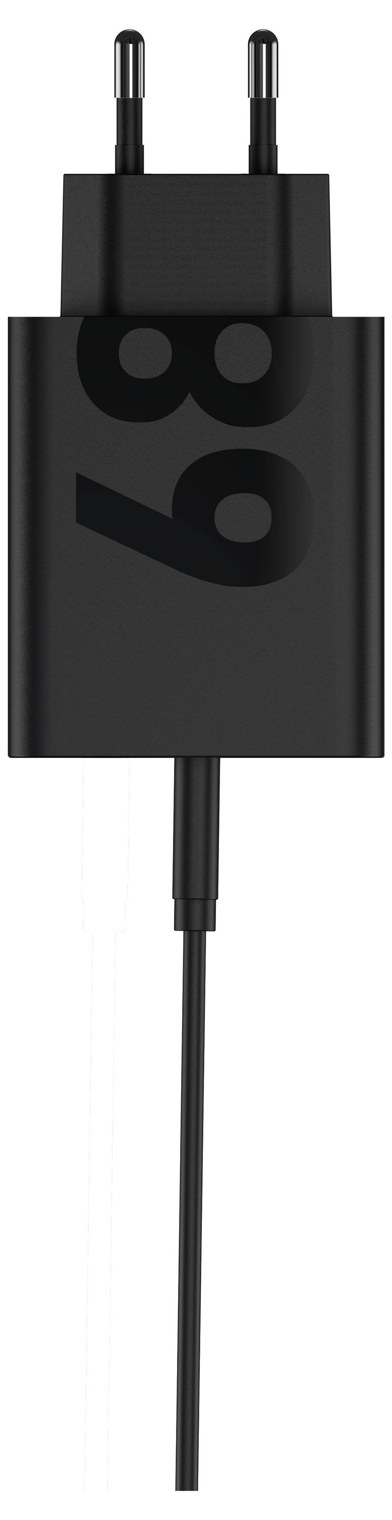 Sort oplader med europæisk stiktype og et tilsluttet kabel, placeret lodret.