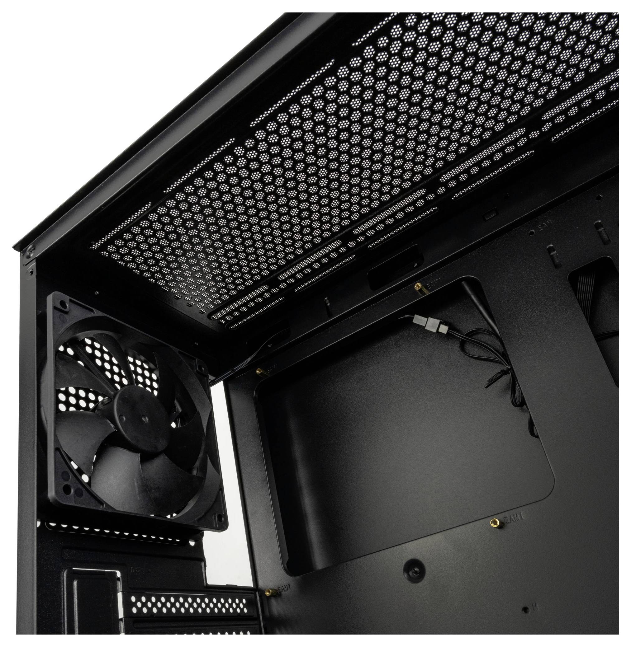 Sort computerkabinet set indefra med monteret ventilator; oversiden har et gitteragtigt mønster til ventilation.