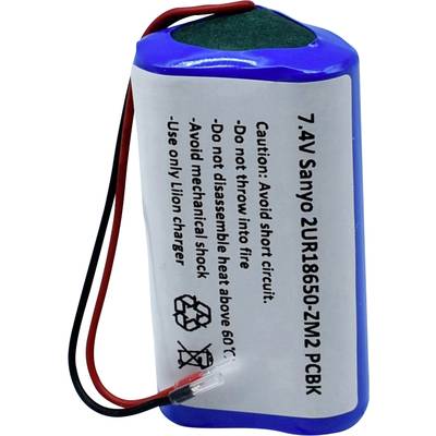 En blå, cylinderformet batteri med kabler. Etiketten viser: '7,4V Sanyo 2UR18650-ZM2 PCBK'. Advarsler: Undgå kortslutning, kast ikke i ild, undgå varme over 60°C, brug kun med Li-Ion-oplader.