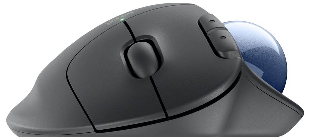 En ergonomisk, trådløs mus med blå trackball, sidetast og scrollhjul til effektiv navigation og komfort.
